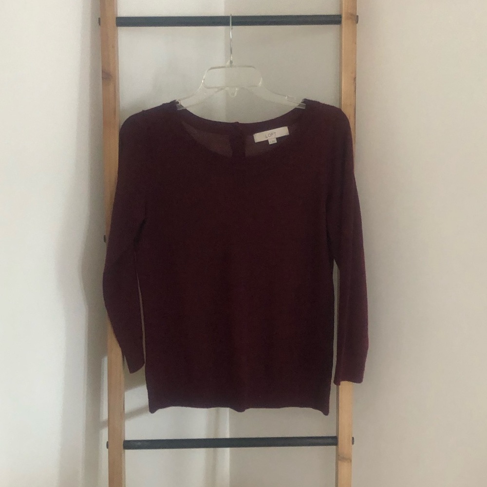 Maroon sweater